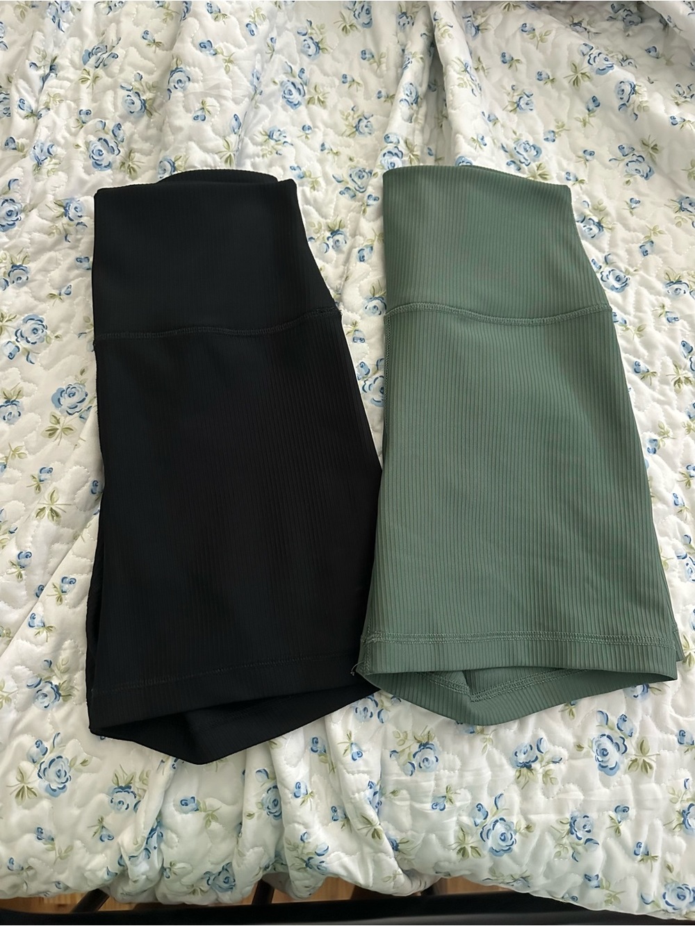 90 Degree By Reflex Ribbed High-Rise Bike Shorts — Black & Sage Green